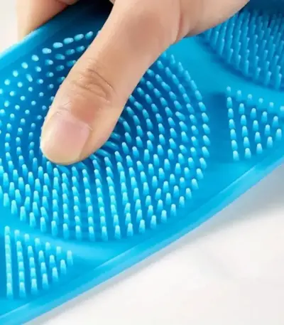 Eco-friendly silicone body brush with exfoliating and massage features - obeepo.in