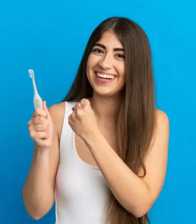 Electric toothbrush with three brush heads and waterproof design - obeepo.in